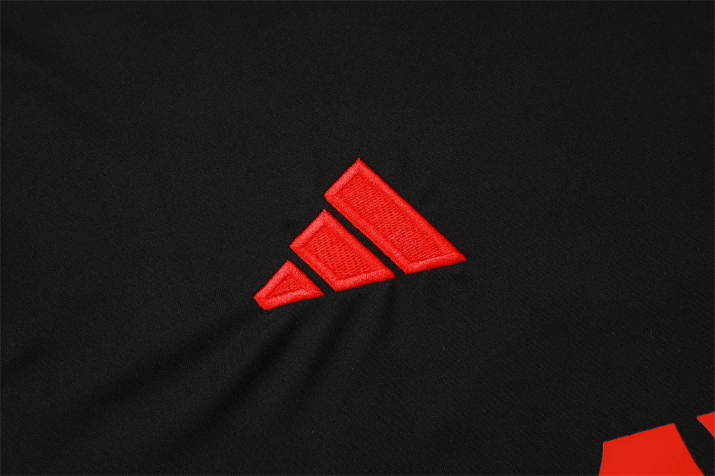 Liverpool Training Jersey 25/26