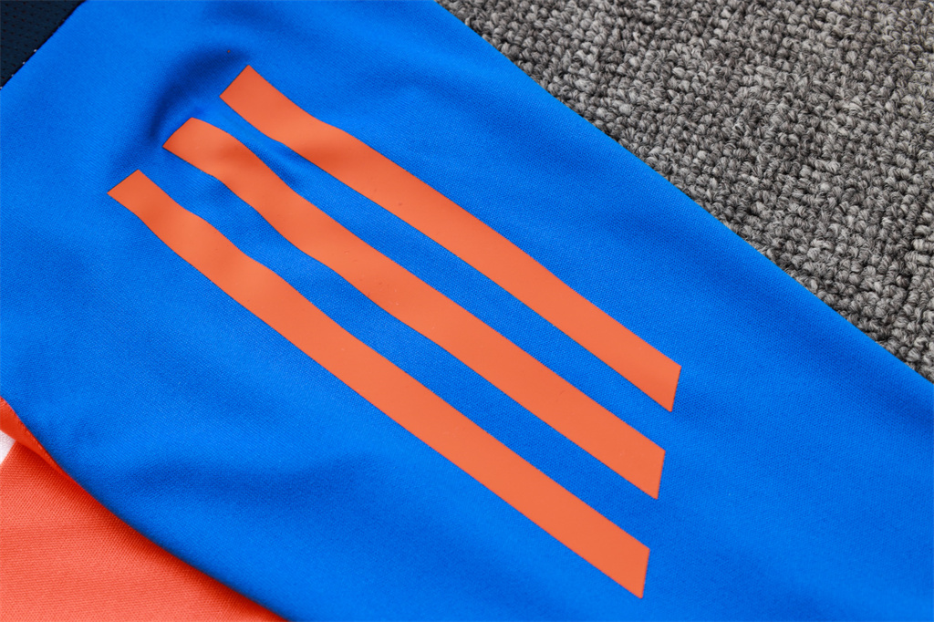 Juventus Training Short Sleeve Jersey 24/25