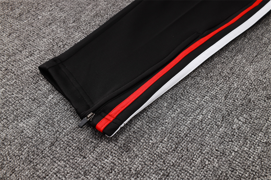 Manchester United Training Pants 24/25