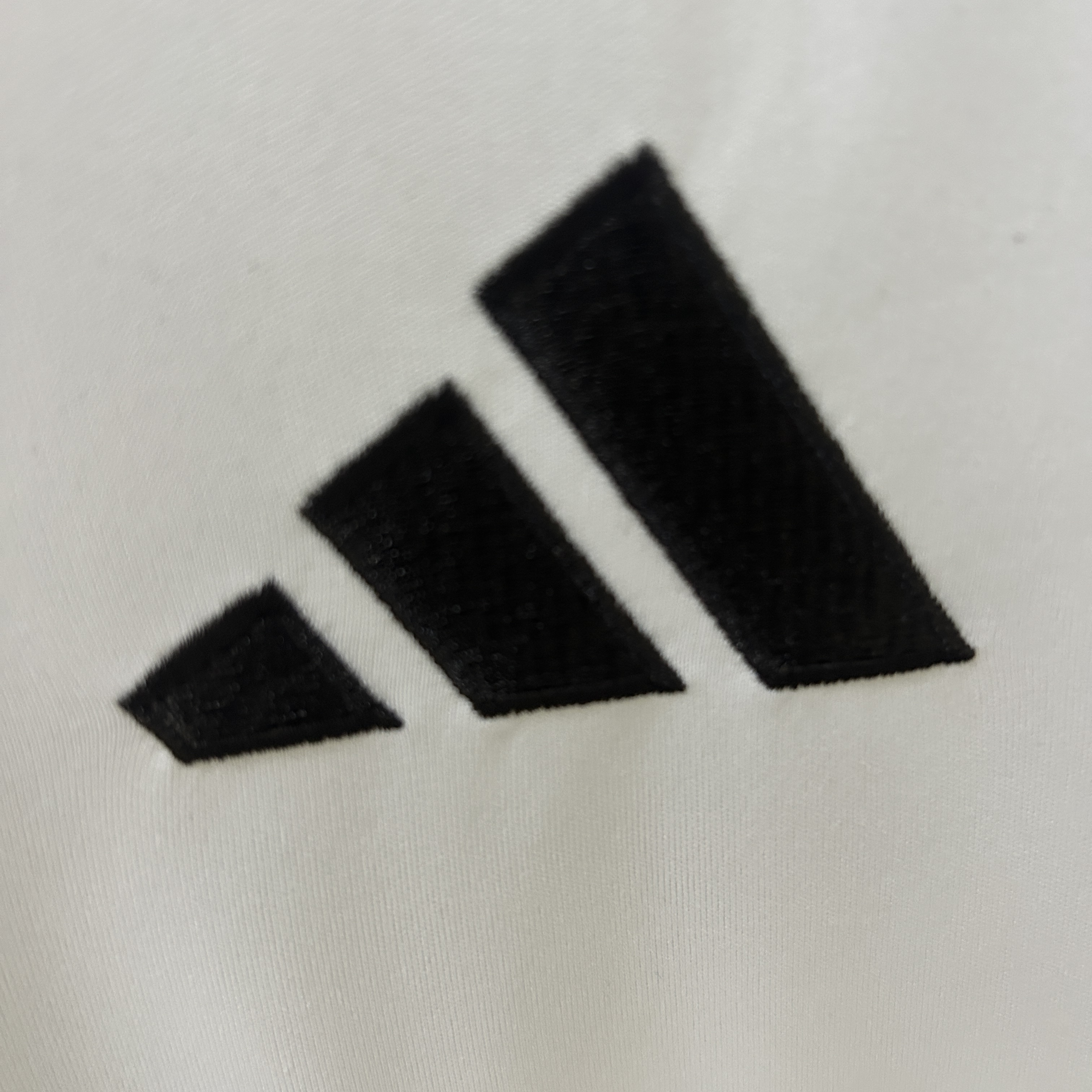 Real Madrid Home Man Jersey 25/26