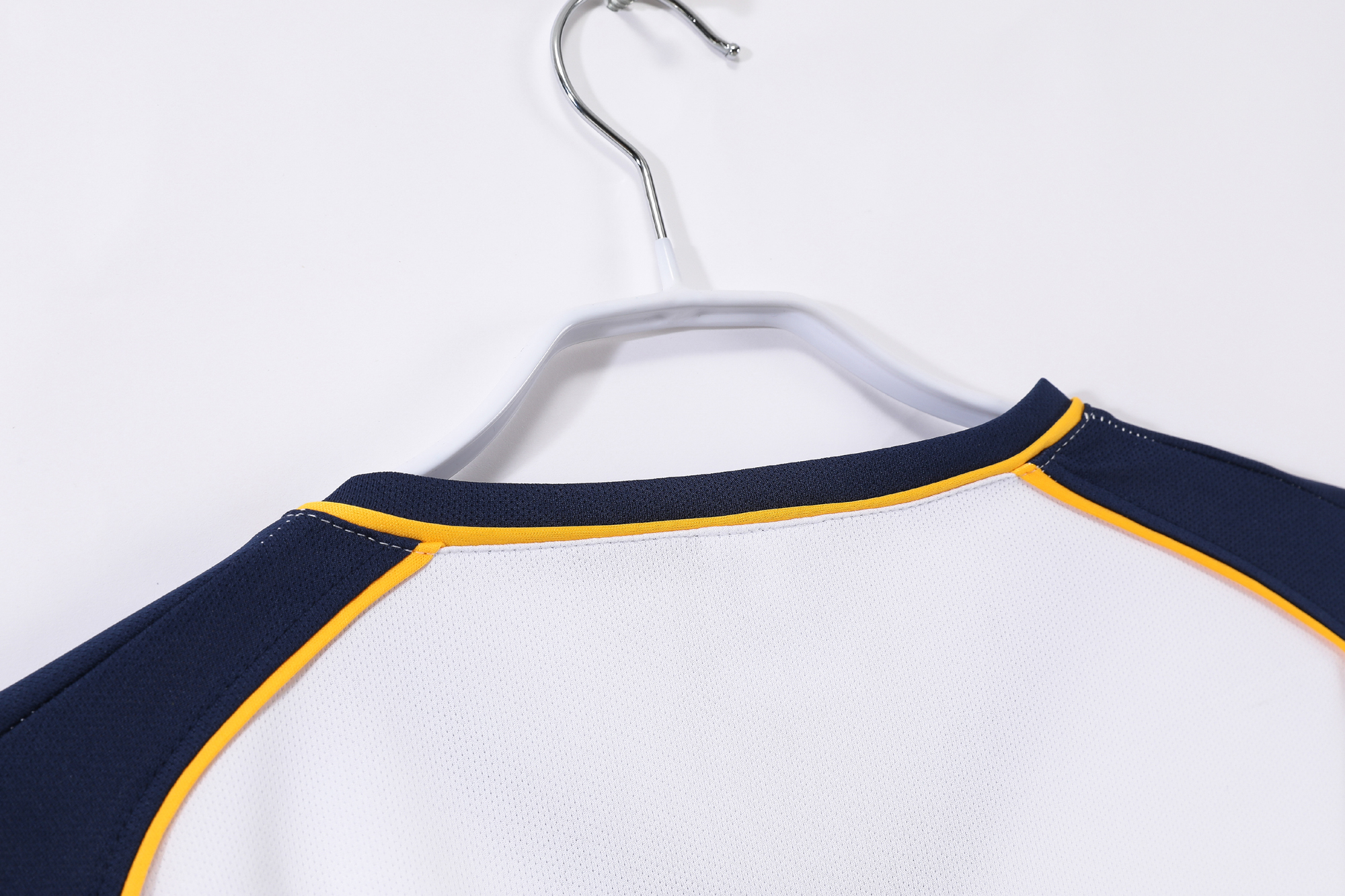 Liverpool Away Retro Jersey 2001/02