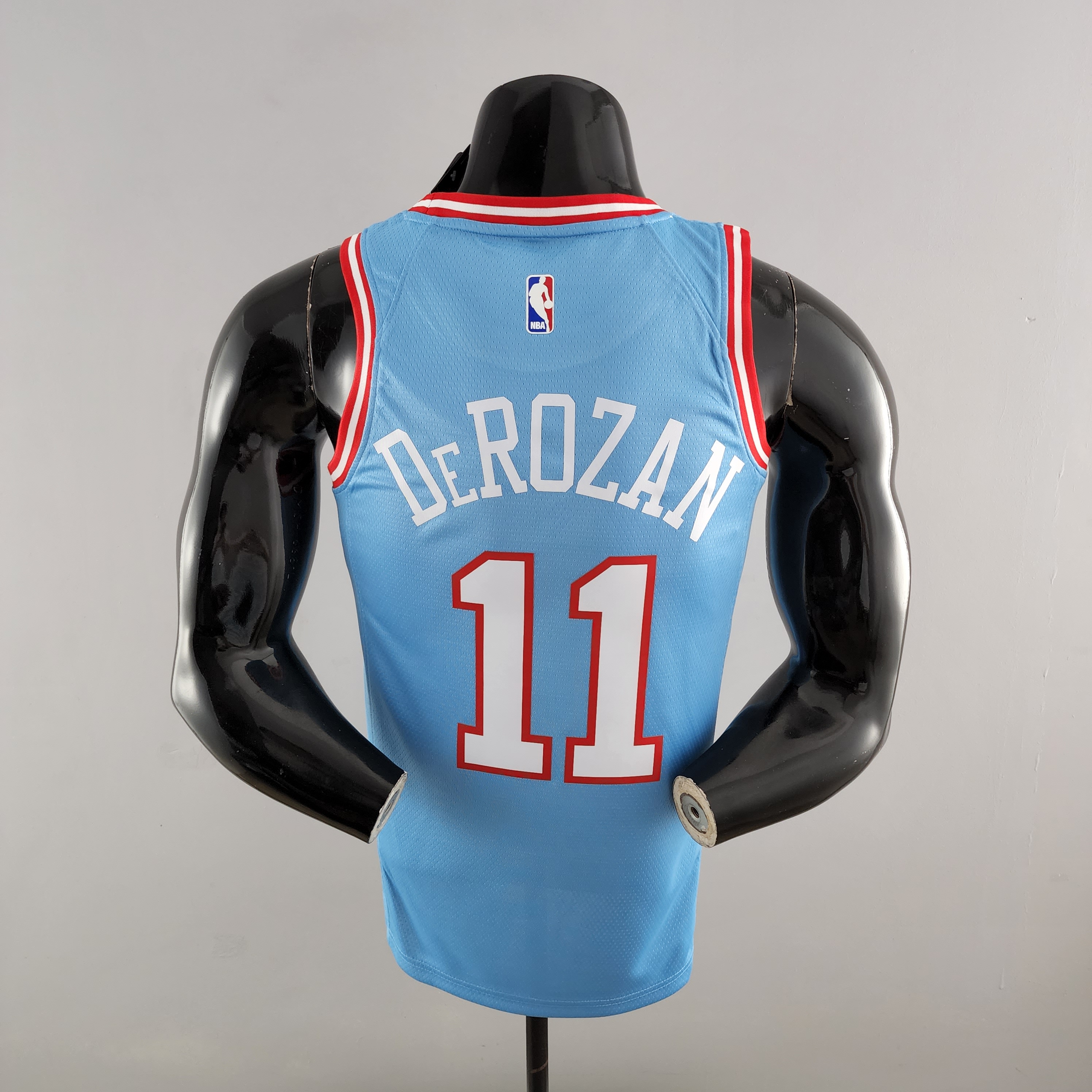 DeMar DeRozan Chicago Bulls Swingman Jersey Blue