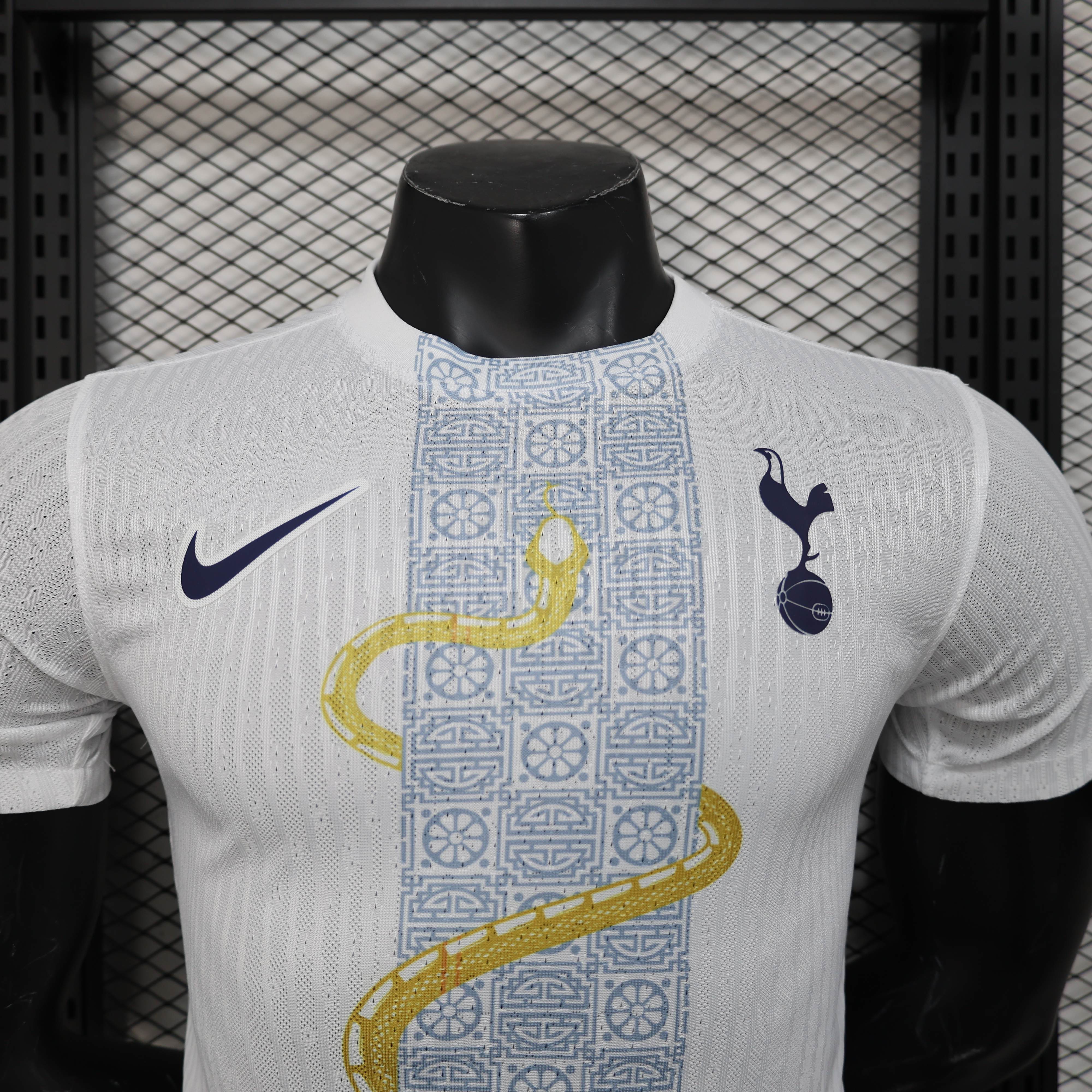 Tottenham Hotspur special edition shirt football jersey player version 25-26