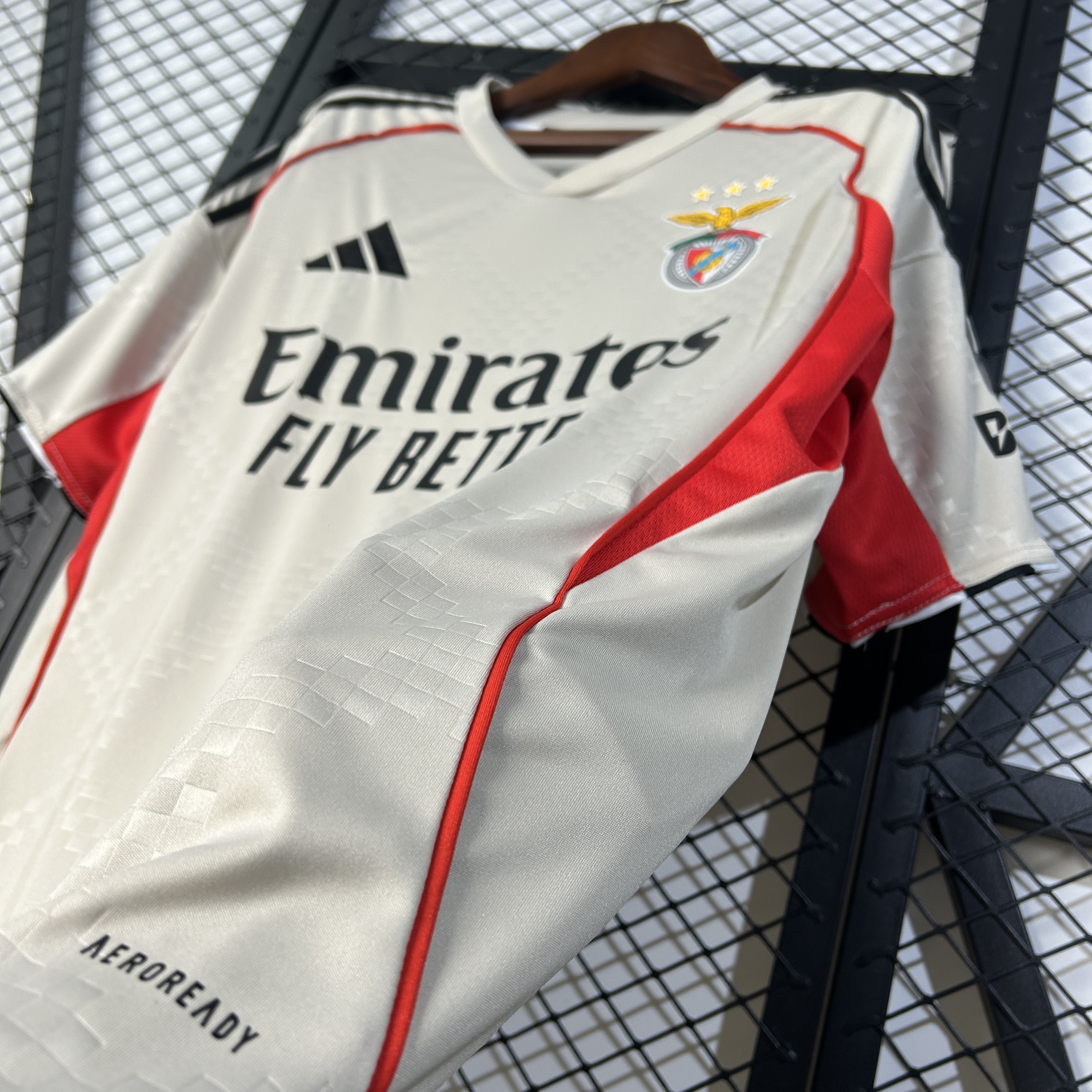 SL Benfica Beige Away Man Jersey 25/26