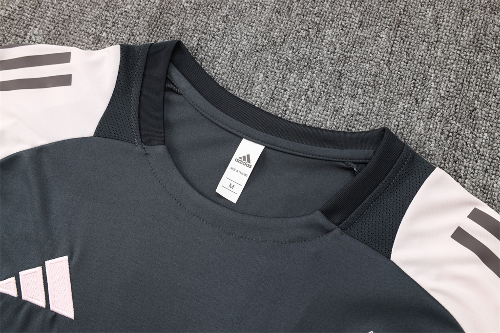 Real Madrid Training Short sleeve Jersey 24/25