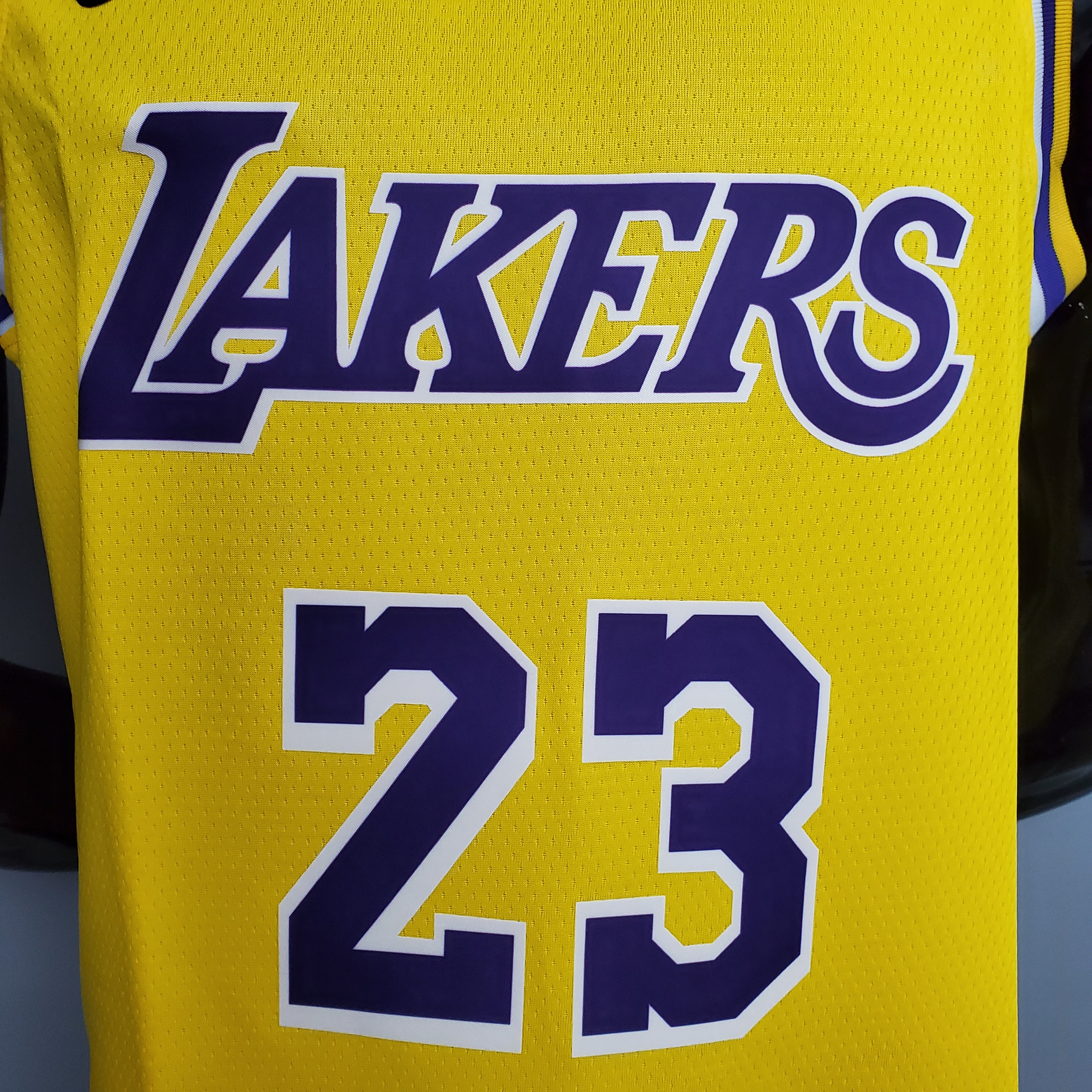 LeBron James Los Angeles Lakers 2020/21 Swingman Jersey Yellow