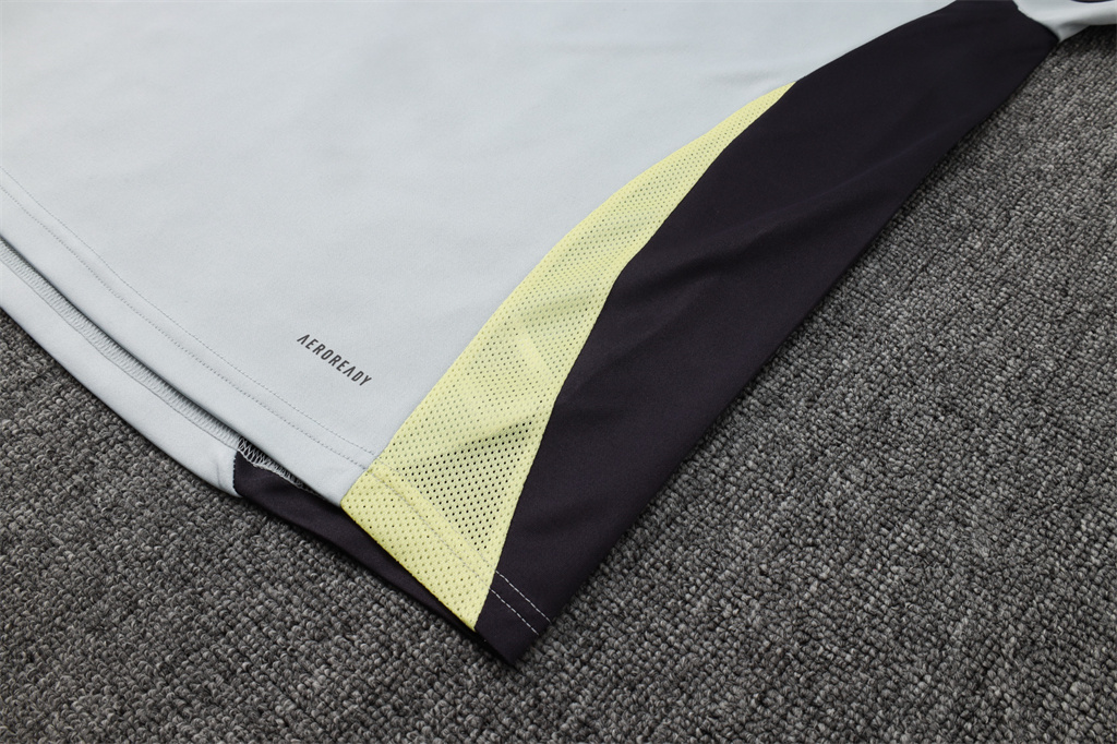 套装 Juventus Training Jacket Suit 24/25