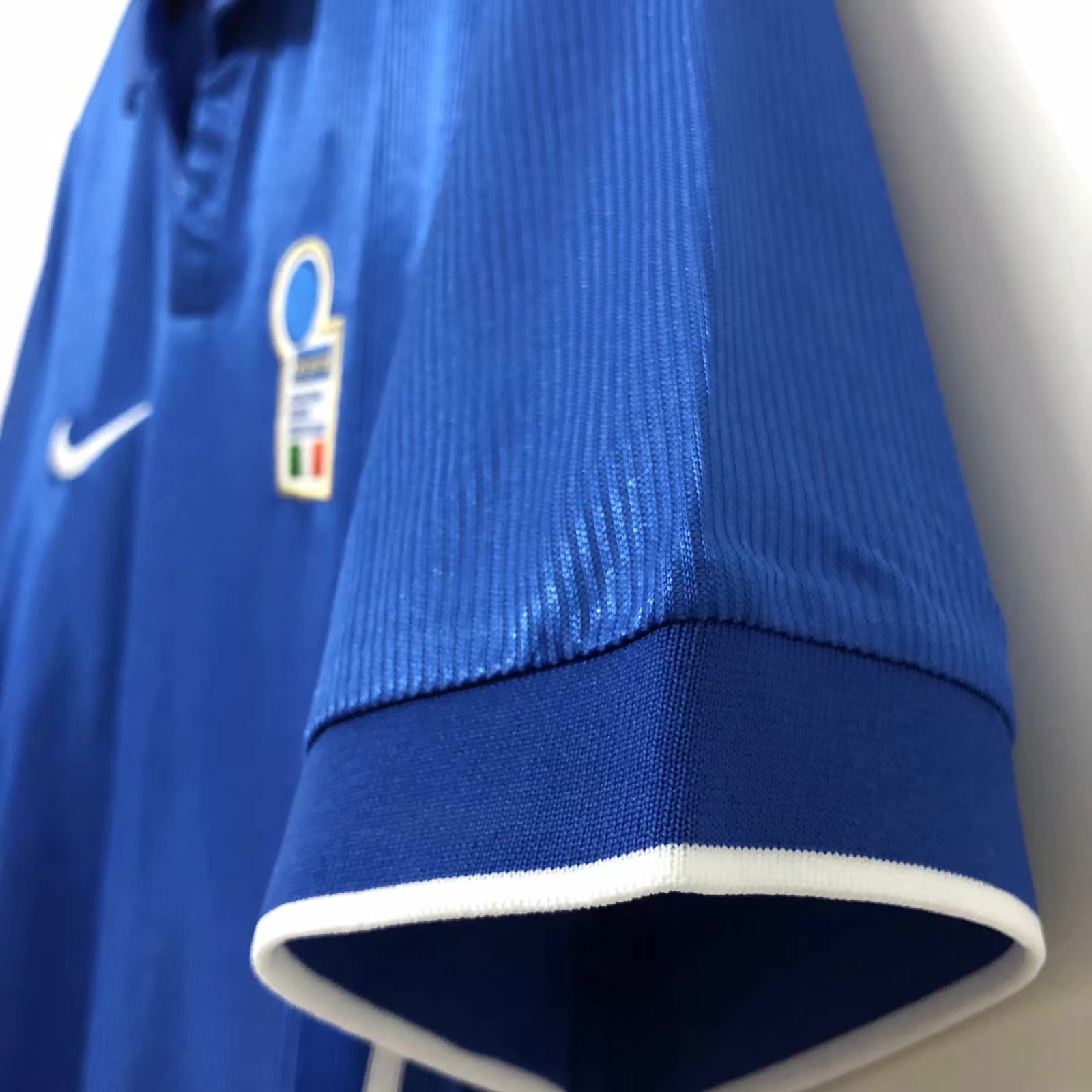 Italy Retro Home Jersey 1998
