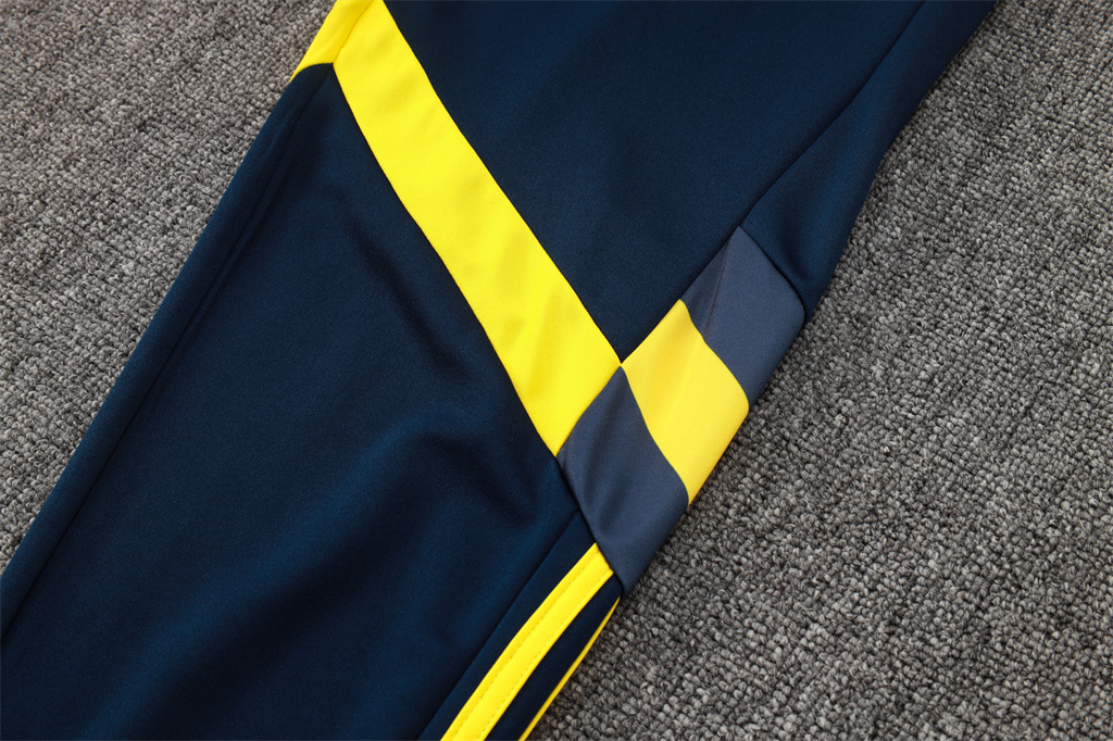 Juventus Kids Training Suit 24/25