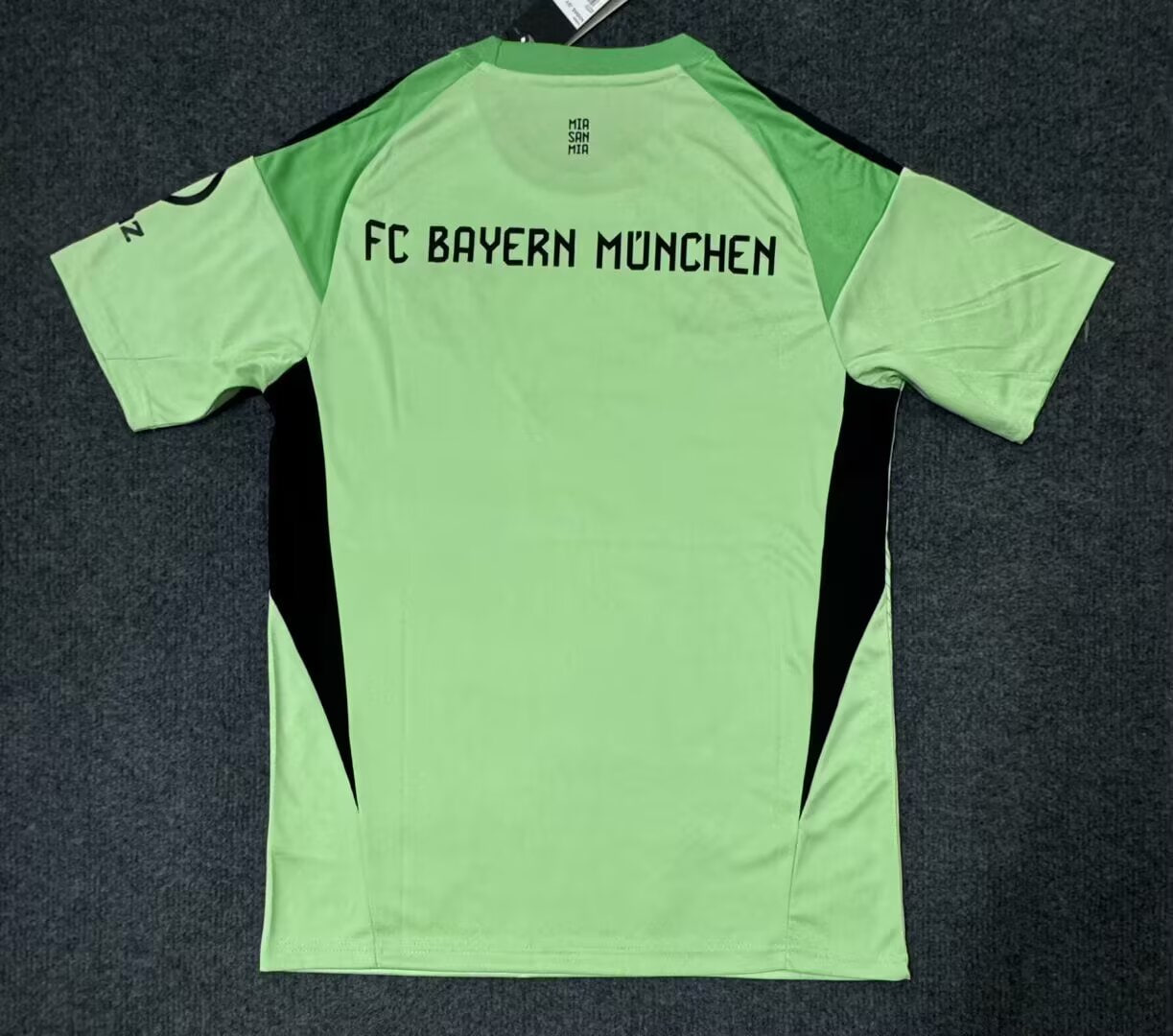 Bayern Munich Goalkeeper Man Jersey 25/26