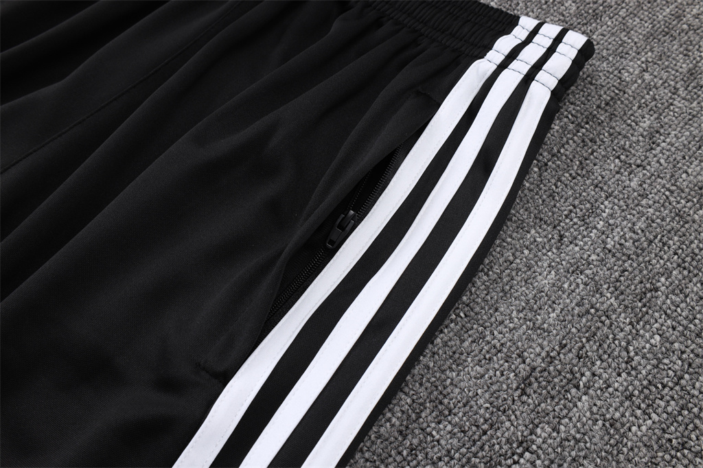 Juventus Training Jersey 25/26