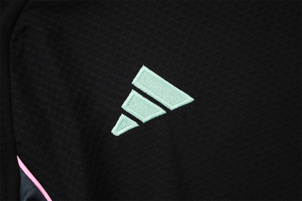 Juventus Training Short Sleeve jersey 25/26