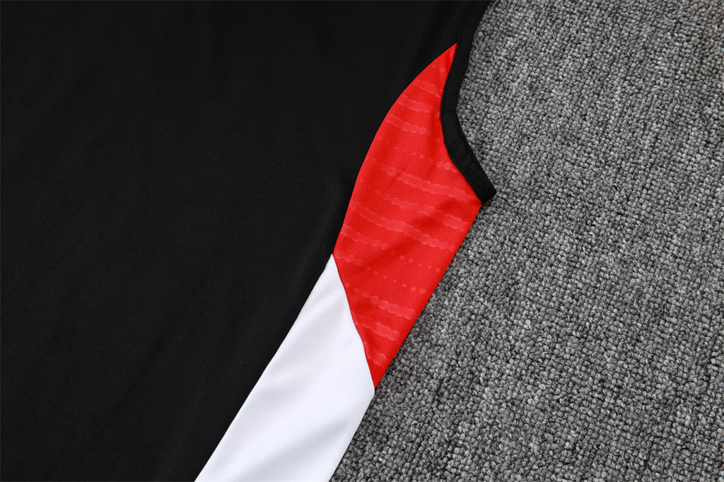 Bayern Munich Training Jersey 25/26