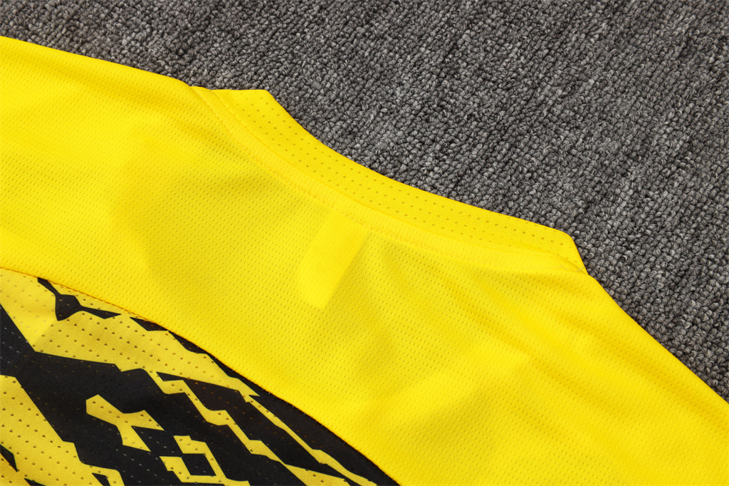 Borussia Dortmund Training Jersey 24/25