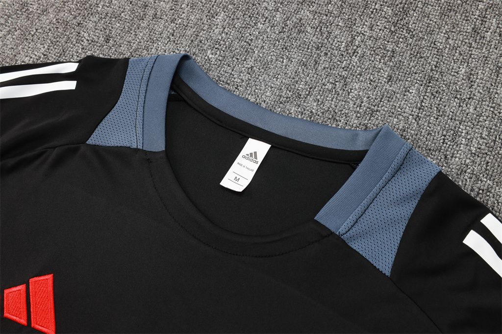 Manchester United Training Short sleeve Suit 24/25