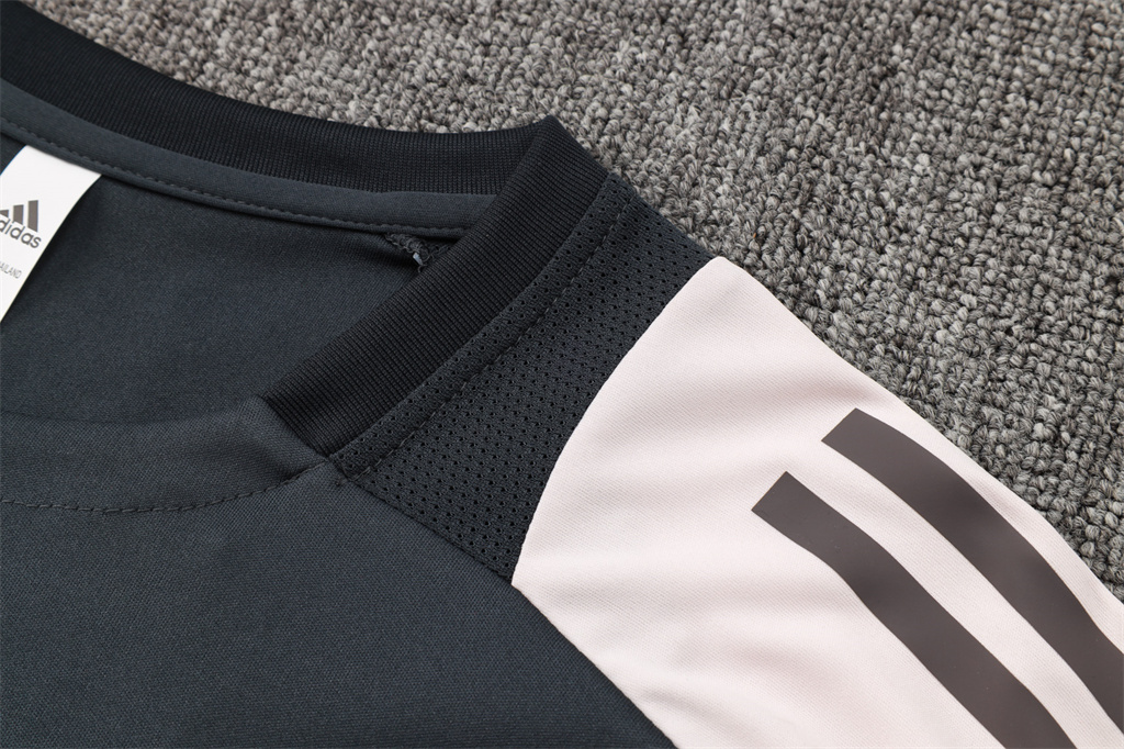 Real Madrid Training Short sleeve Jersey 24/25