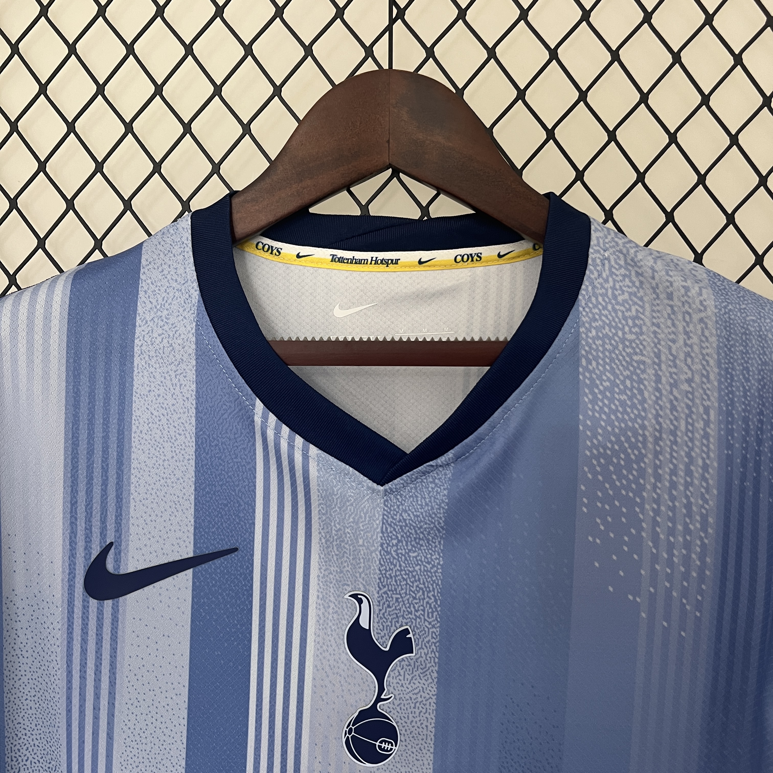 Tottenham Hotspur Winners Away Man Jersey 24/25