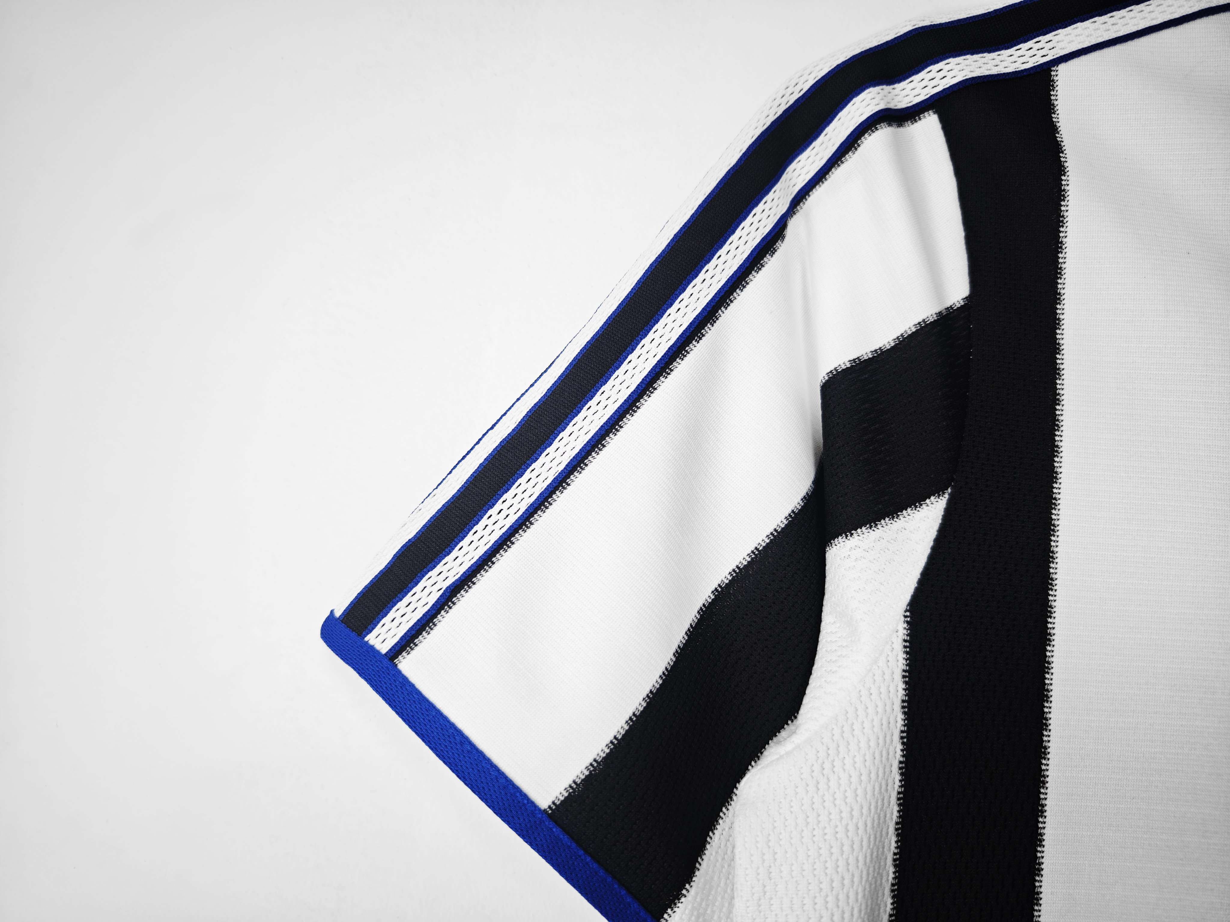 Newcastle United Home Retro Jersey 1999/00