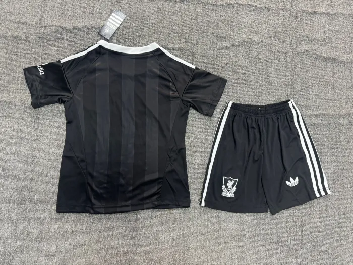 Liverpool Goalkeeper Kids Suit 25/26