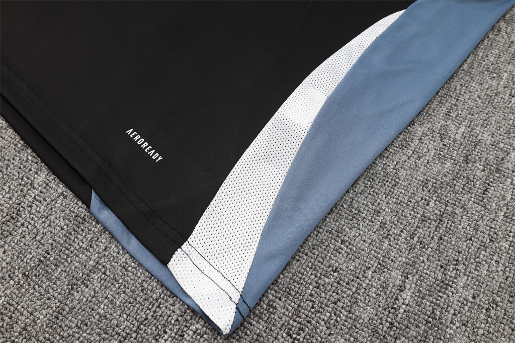 Manchester United Training Jersey 24/25