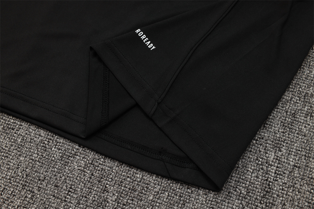 Liverpool Training Jersey 25/26