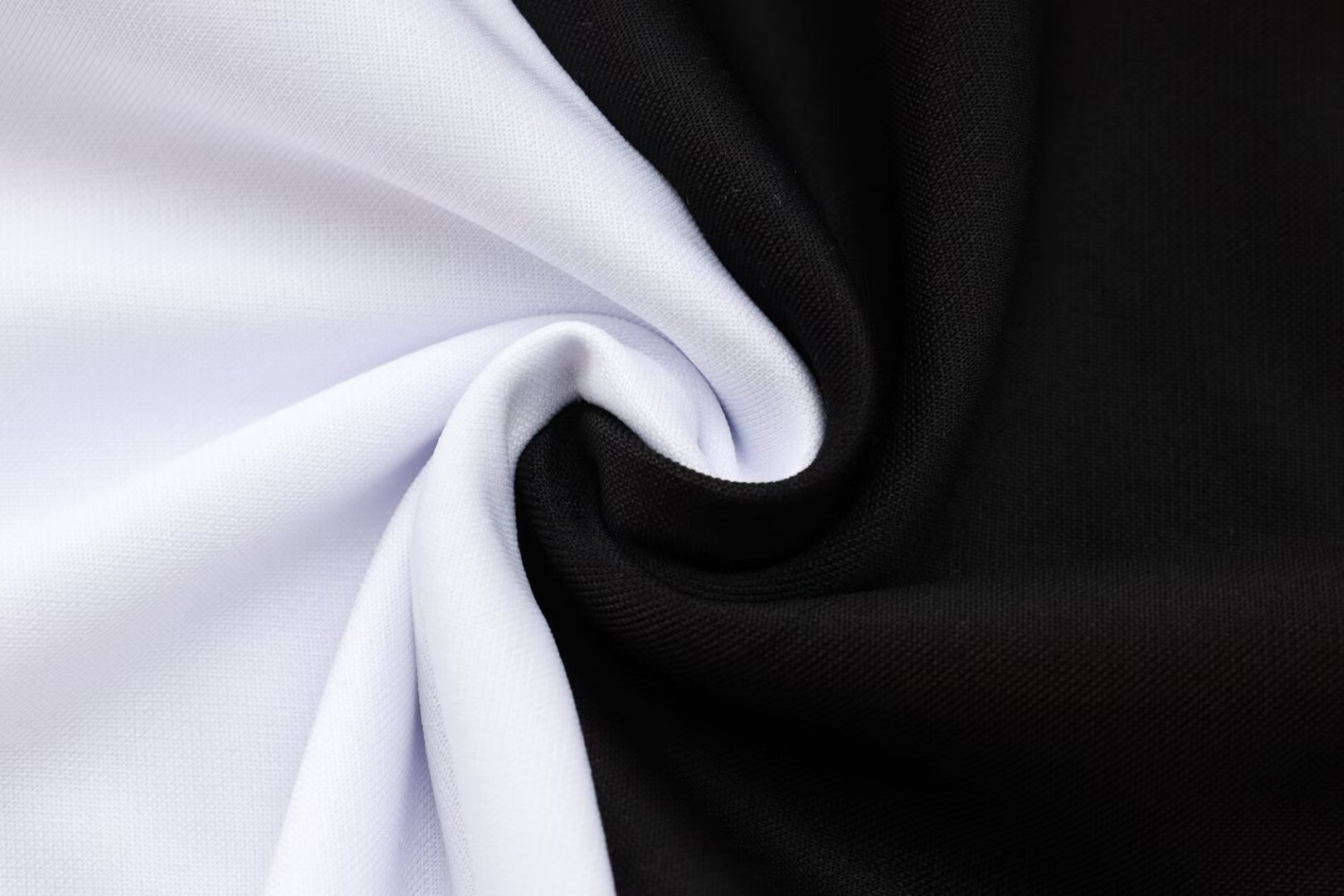 Liverpool Training Jacket 24/25