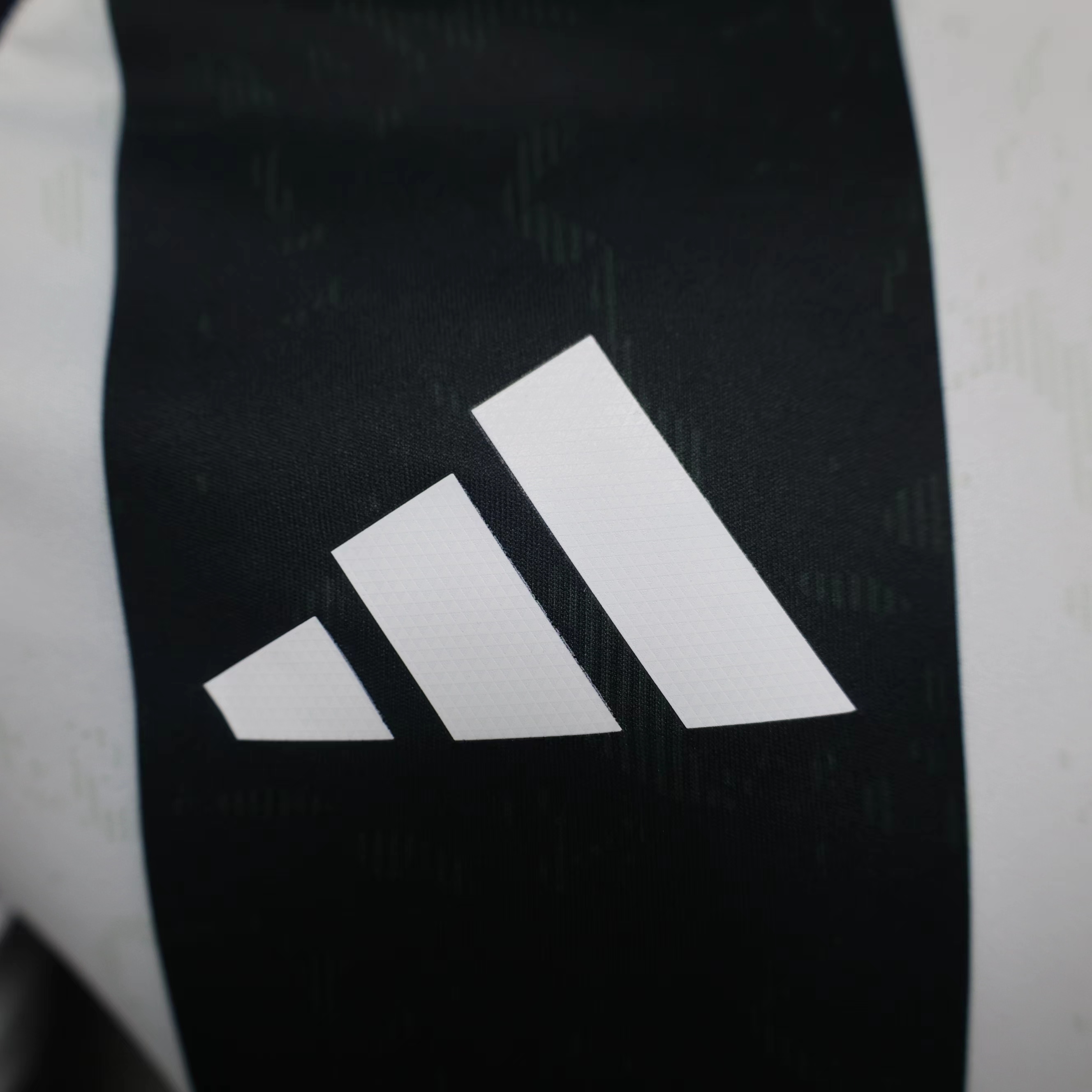 Juventus Home Player Jersey 24/25