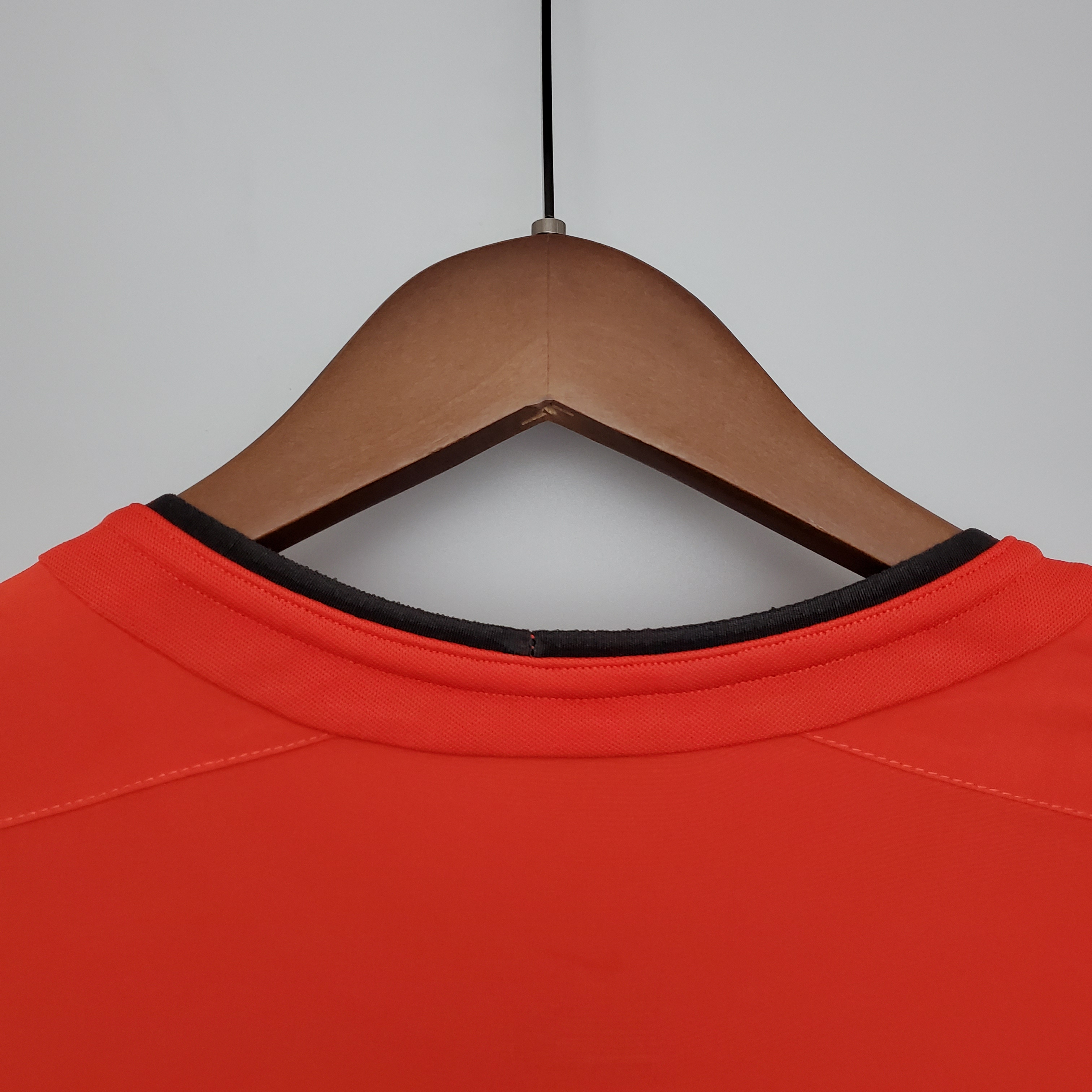 Manchester United Home Long Sleeve Retro Jersey 2002/04