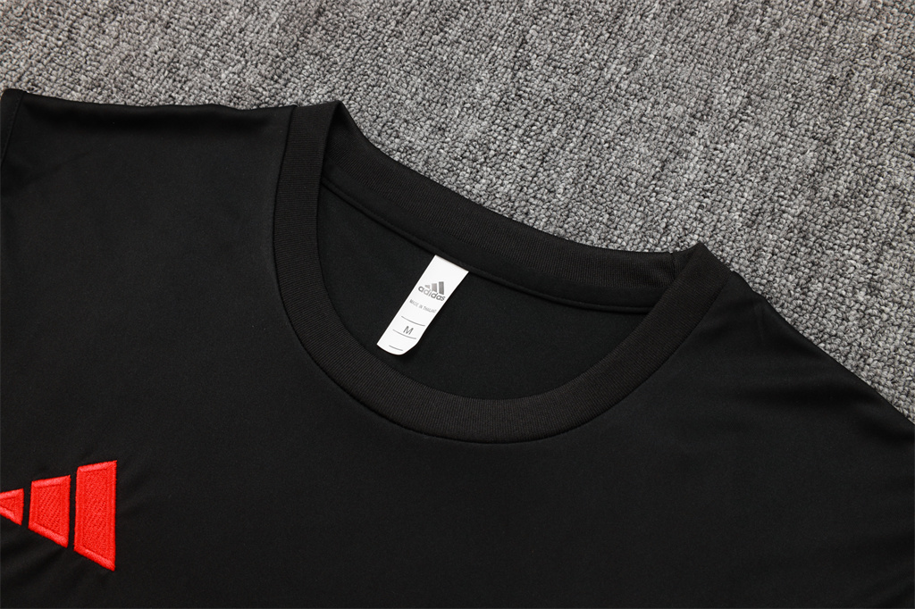 Liverpool Training Jersey 25/26