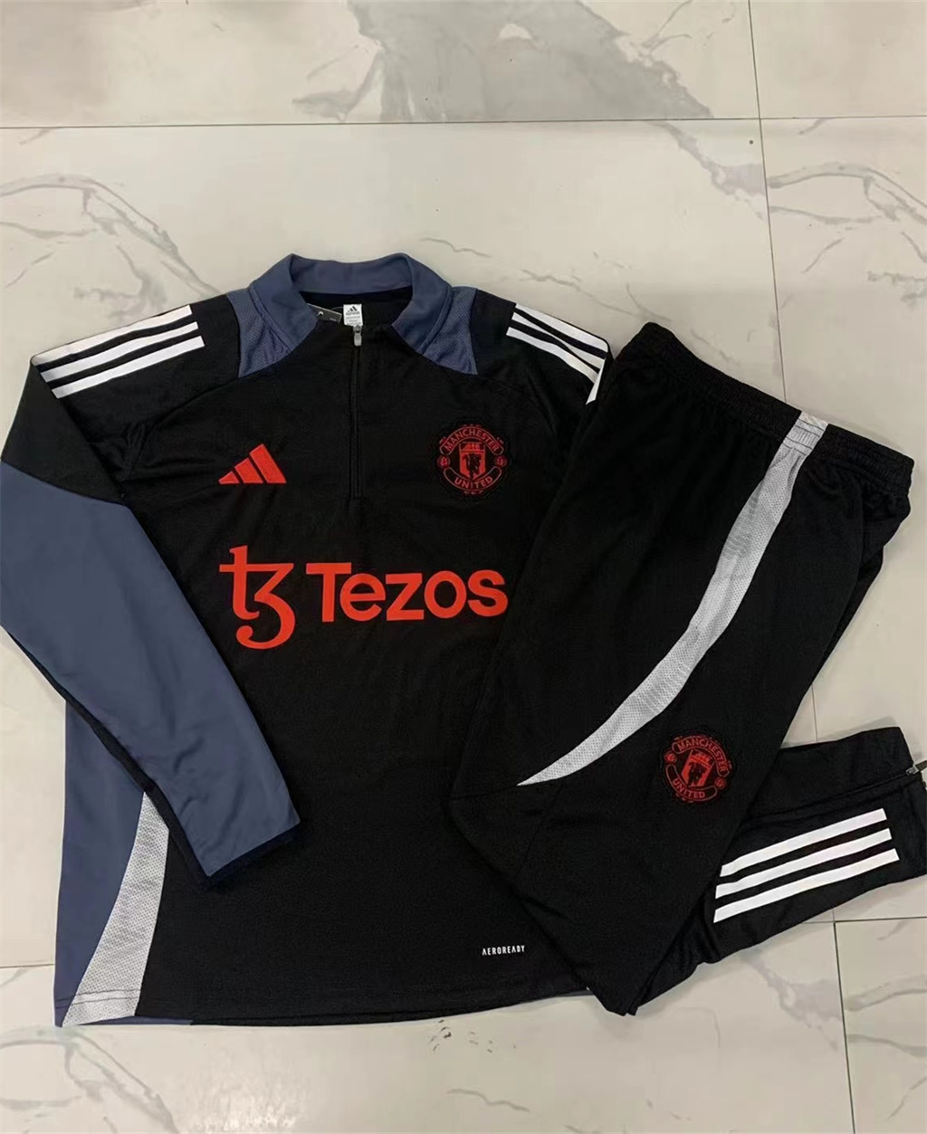 Manchester United Kids Training Suit 24/25