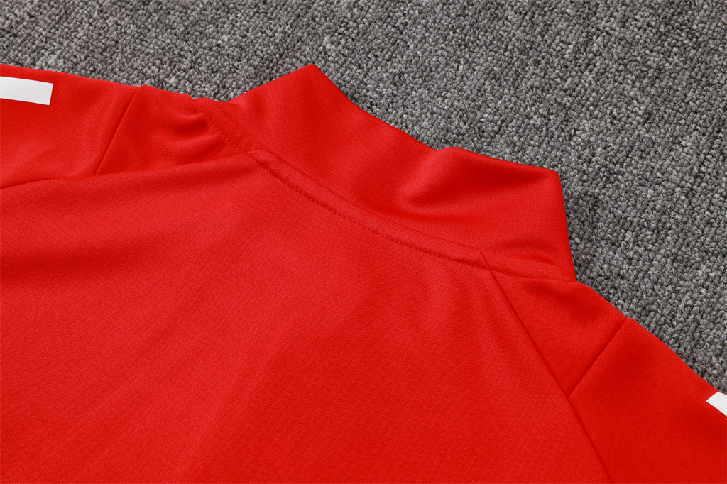 Manchester United Kids Training Suit 24/25