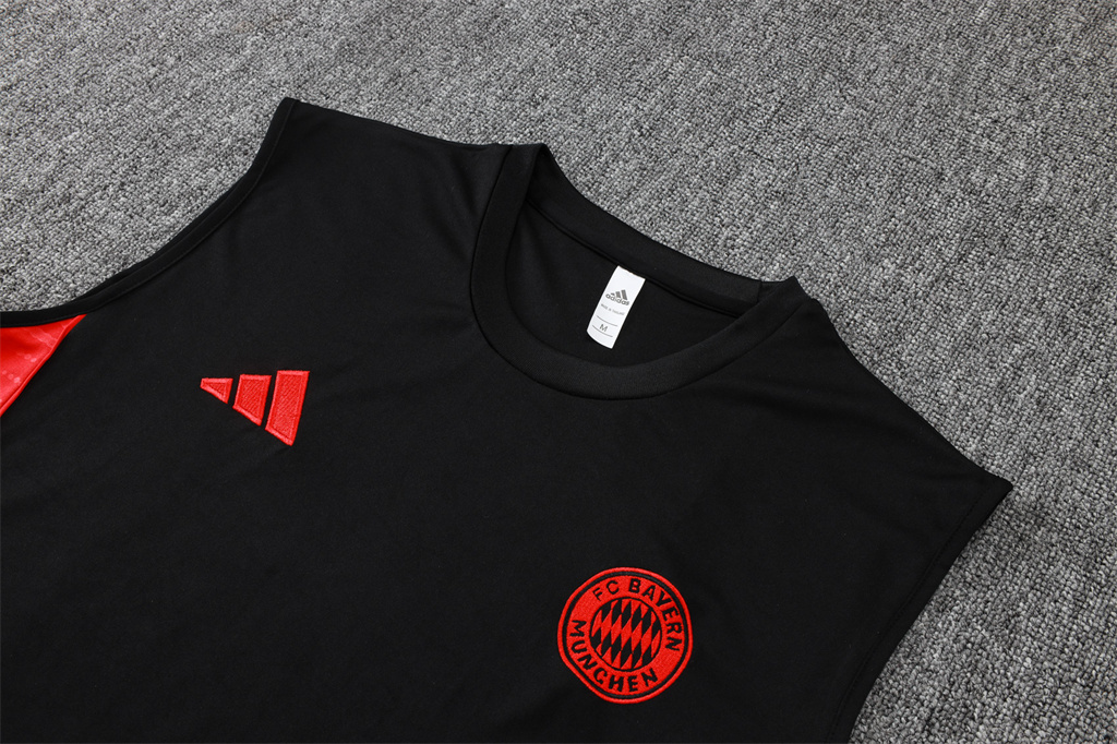 Bayern Munich Training Jersey 25/26