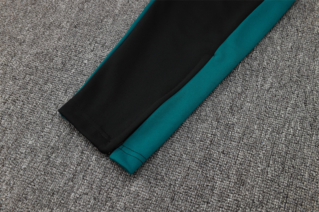 Manchester United Training Pants 24/25