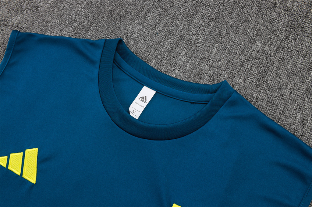 Juventus Training Jersey 25/26