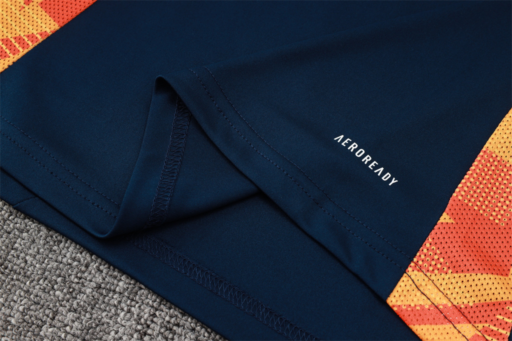 Juventus Training Short Sleeve Jersey 24/25