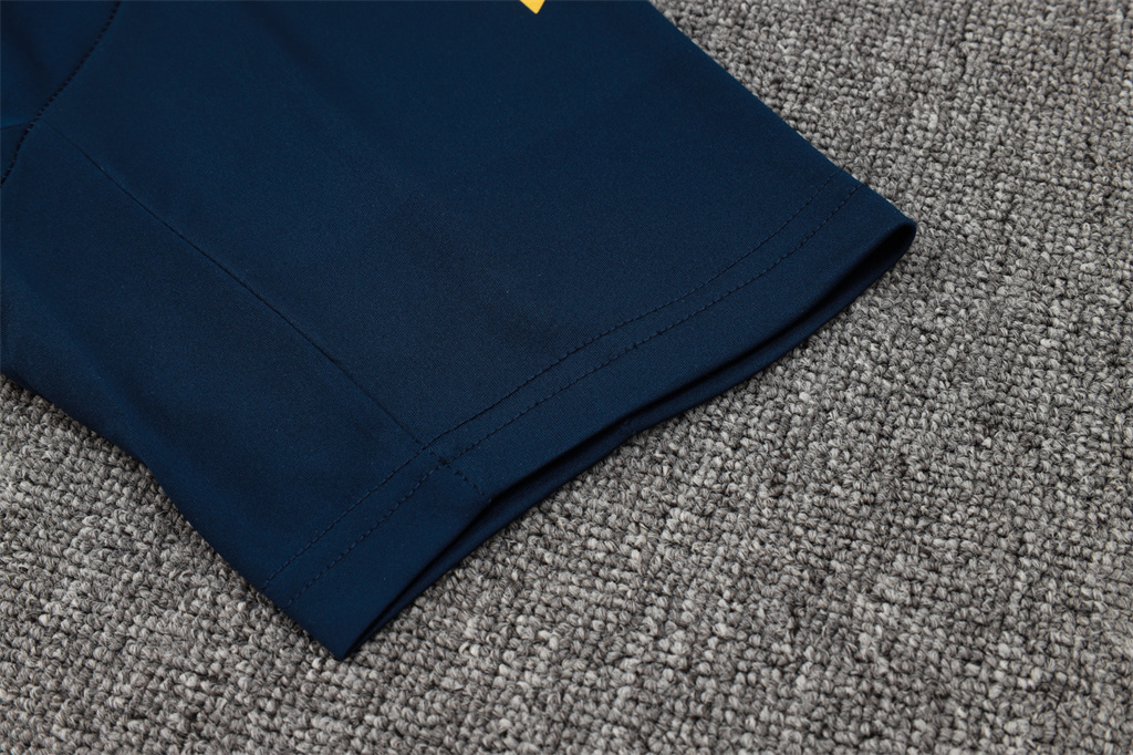 Juventus Training Short Sleeve Jersey 24/25