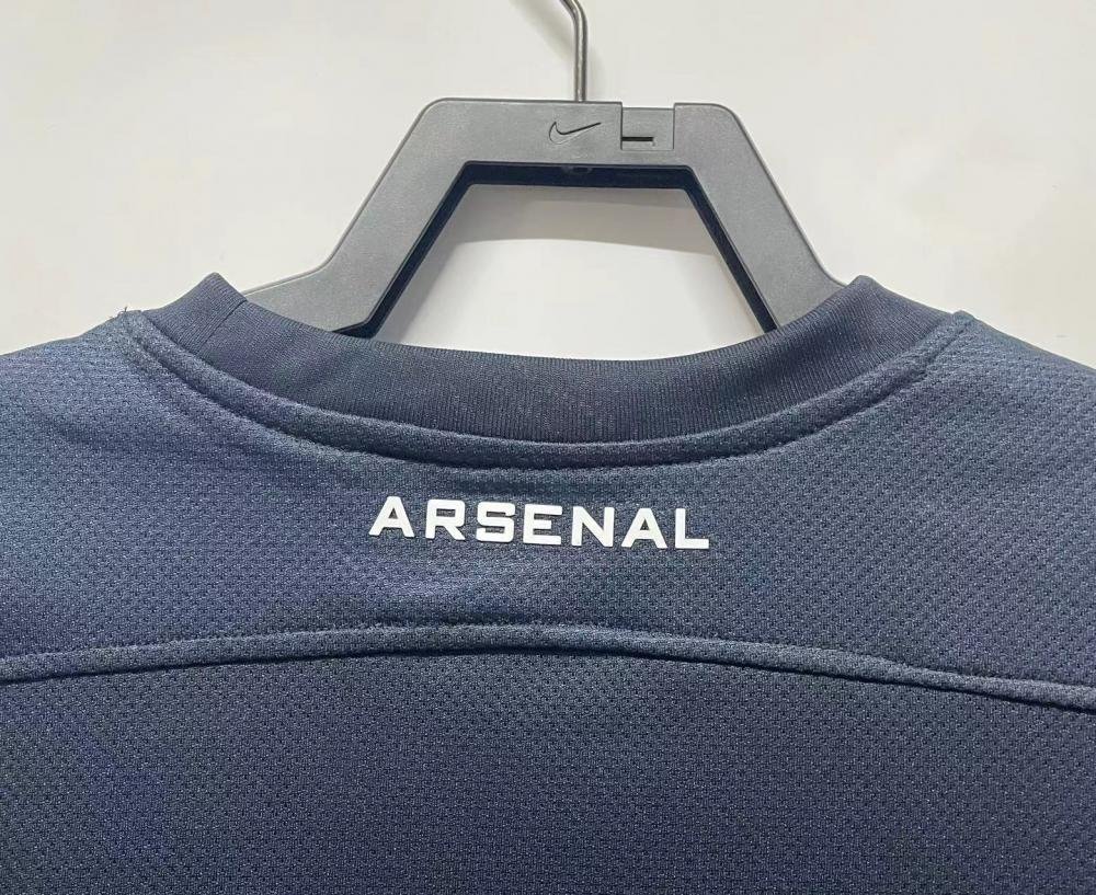 Arsenal Retro  Away Football Shirt 2011/2012