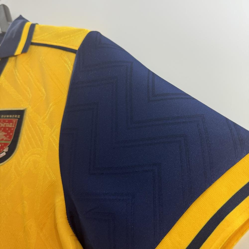 Arsenal Retro  Away Football Shirt 1996-1997