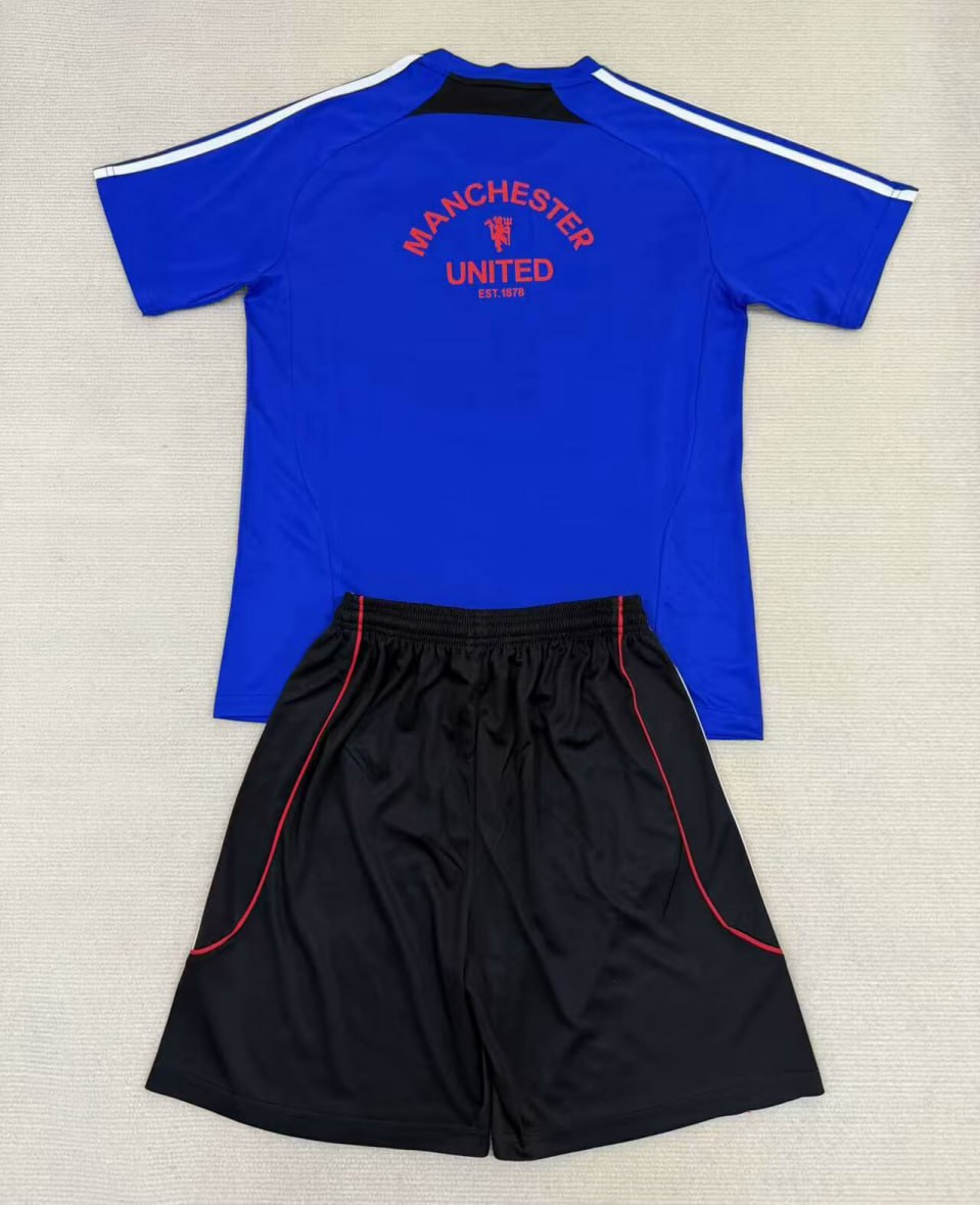 Manchester United Kids Training Suit 25/26