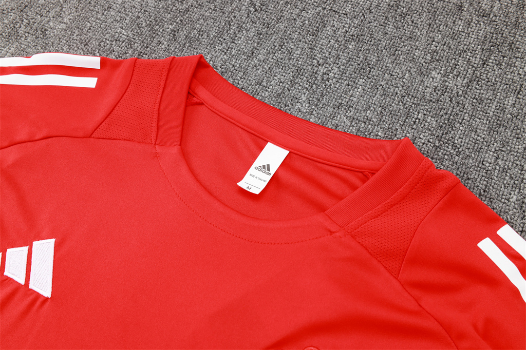 Manchester United Training Short sleeve Jersey 24/25