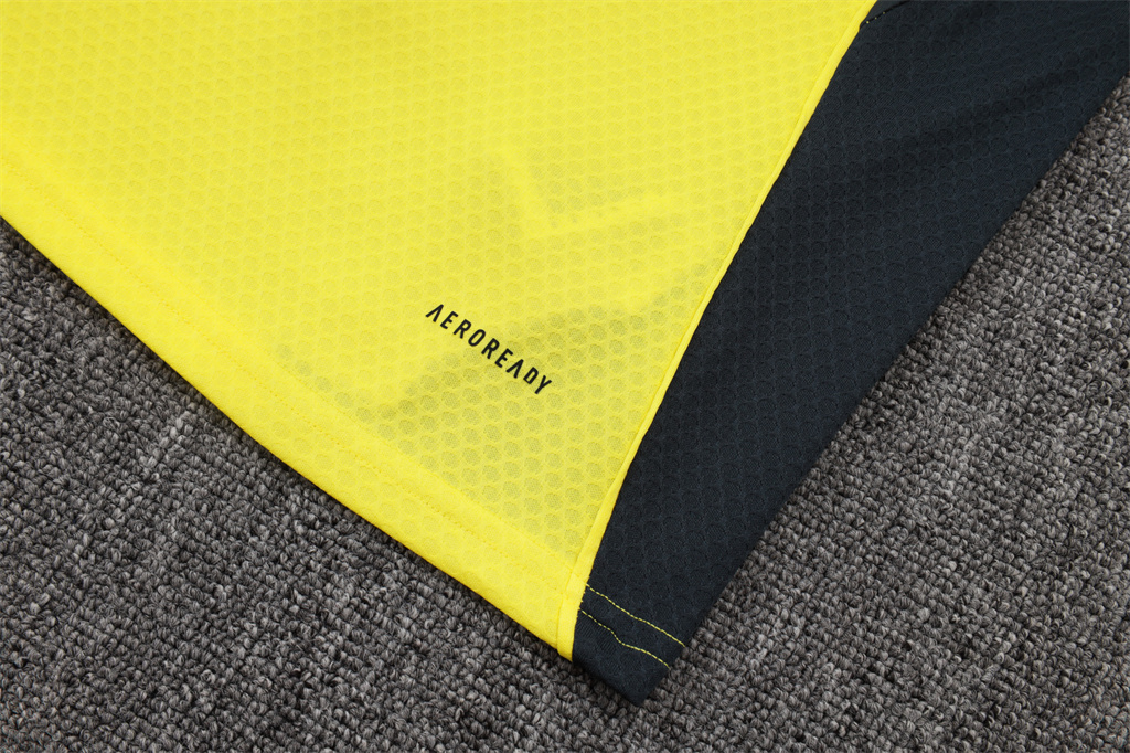 Real Madrid Training Short sleeve jersey 25/26