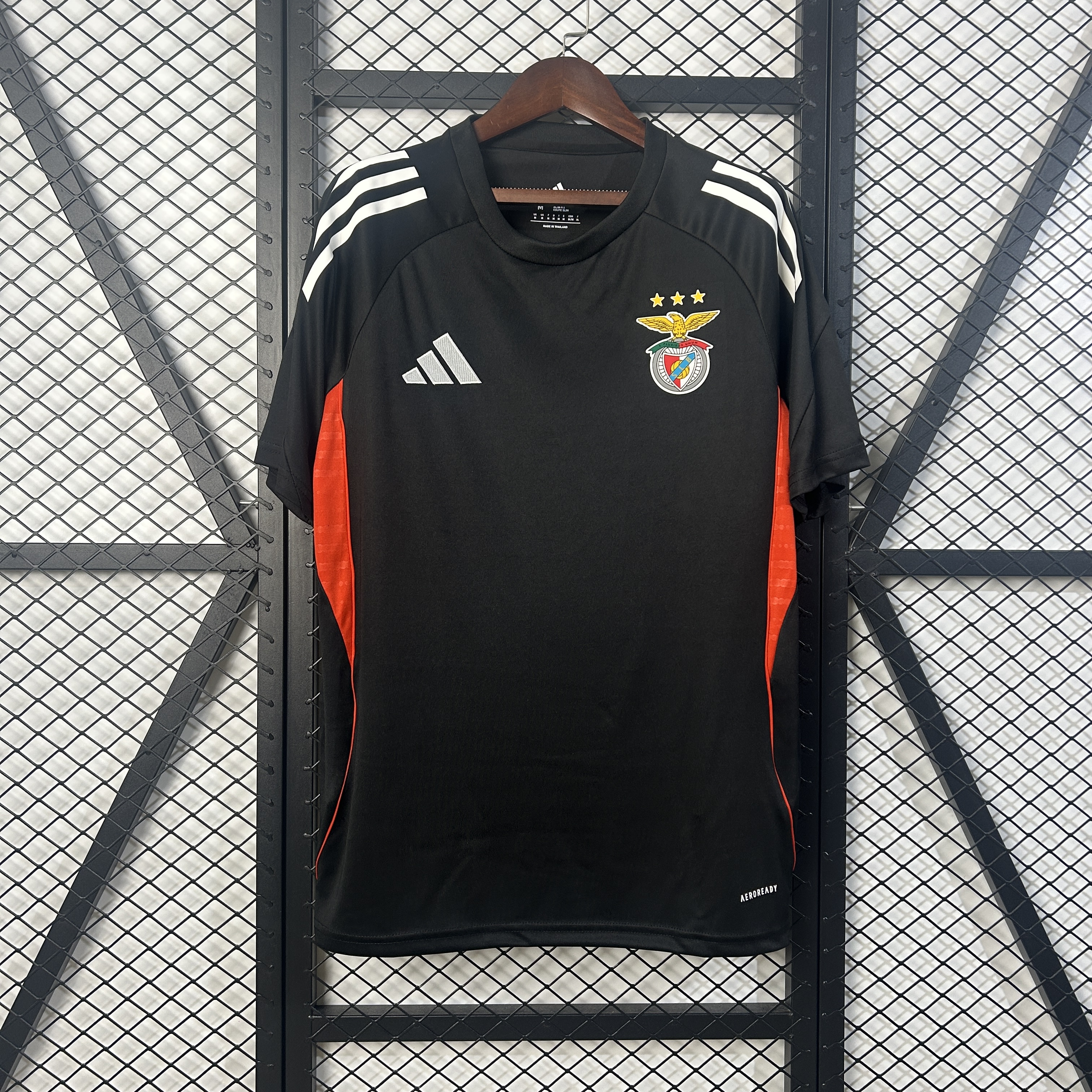 SL Benfica Training Man Jersey 25/26