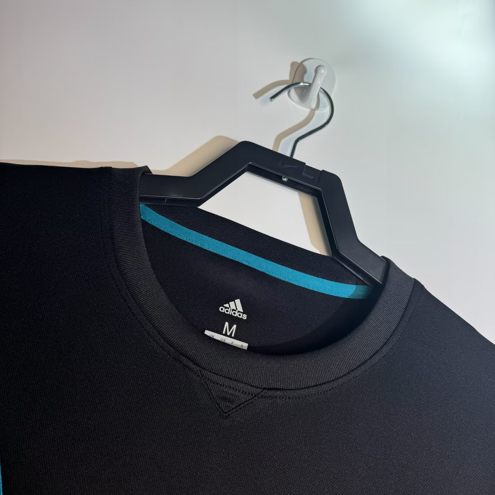 Real Madrid Away Retro Long Sleeves Jersey 2017/18