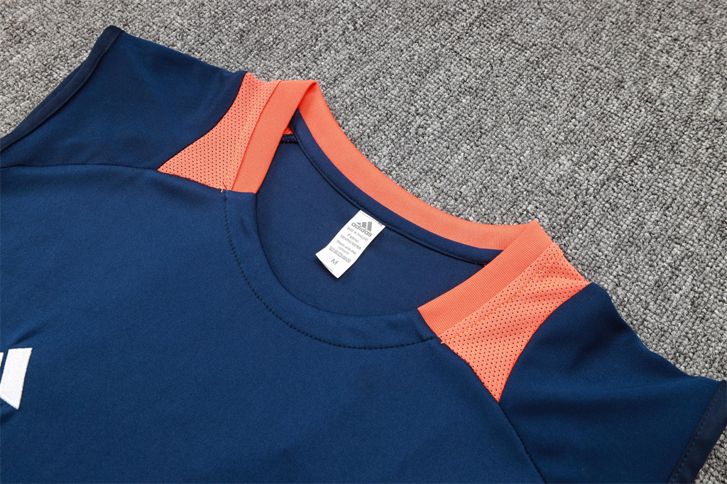 Manchester United Training Jersey 24/25