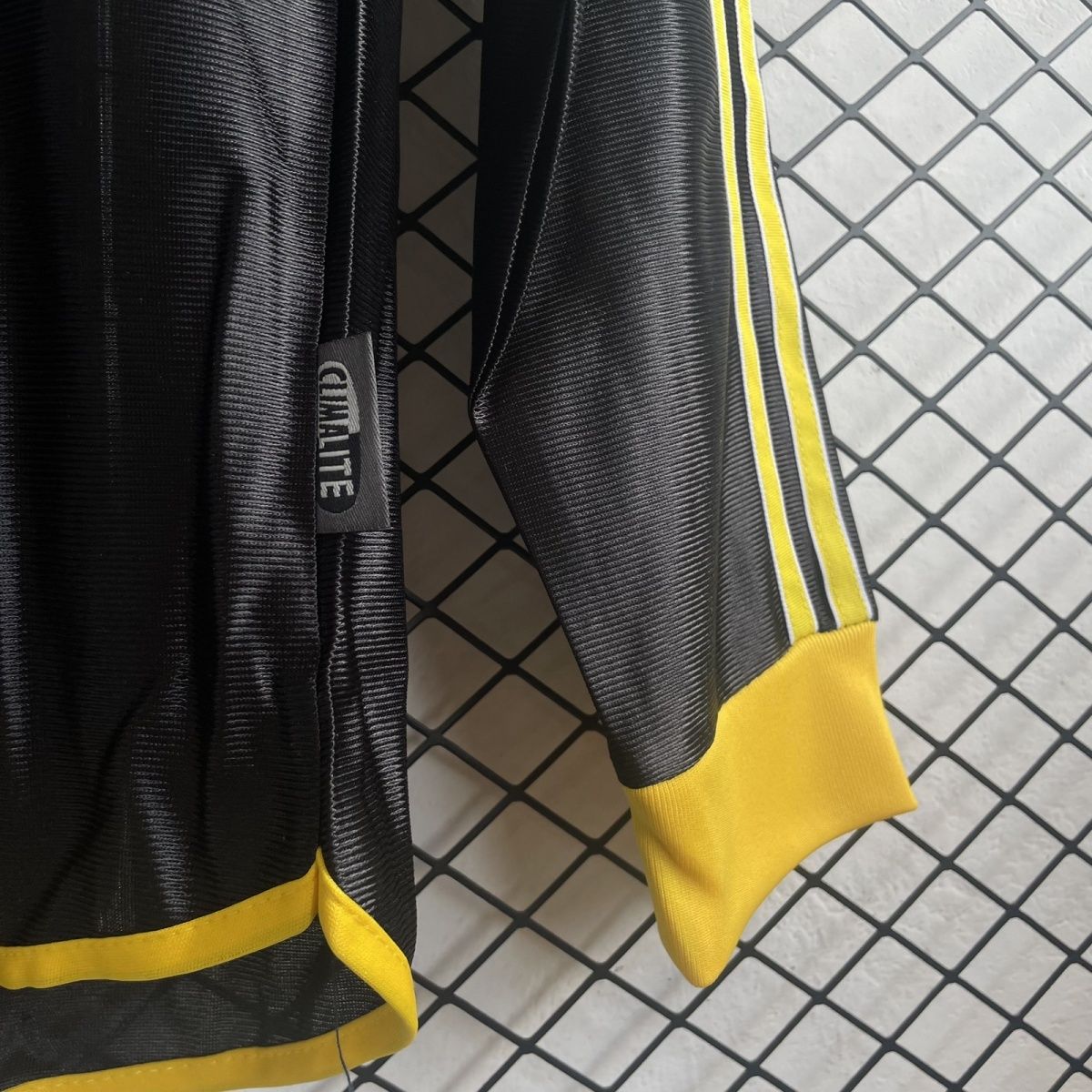 Real Madrid Retro Away Long Sleeve Jersey 1998-00