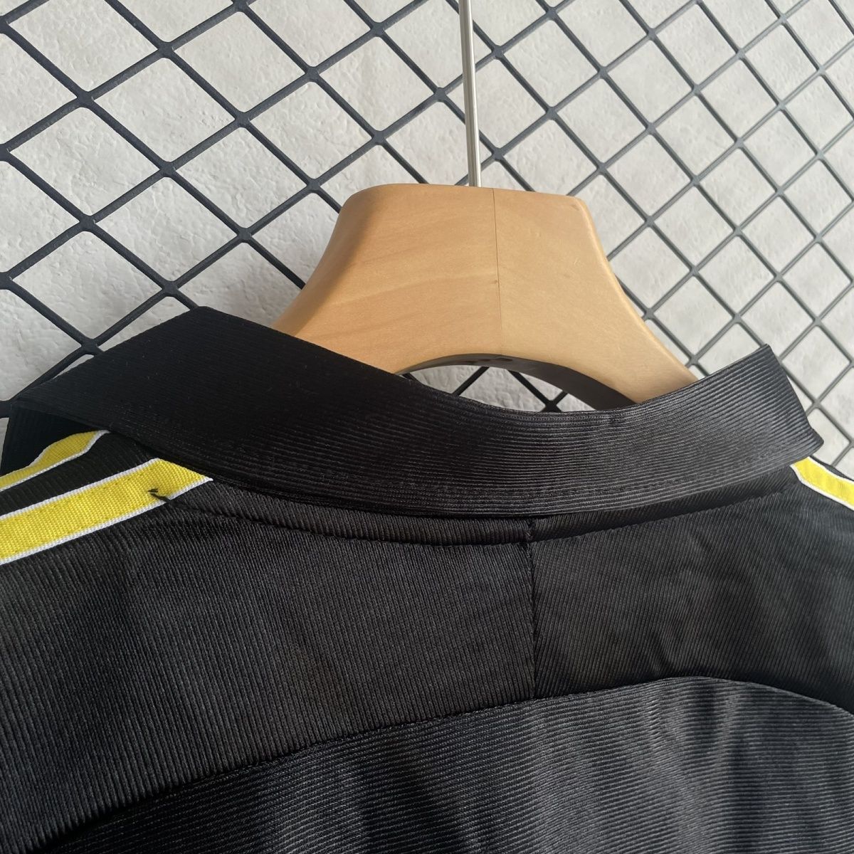 Real Madrid Retro Away Long Sleeve Jersey 1998-00