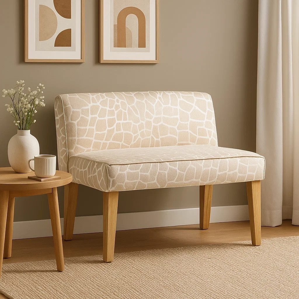 banc rembourré avec tissu imprimé motif girafe