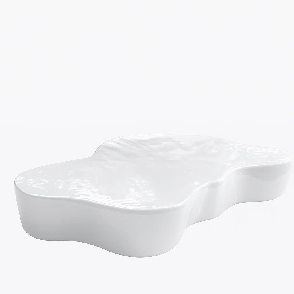 Table basse irrégulière en résine laquée