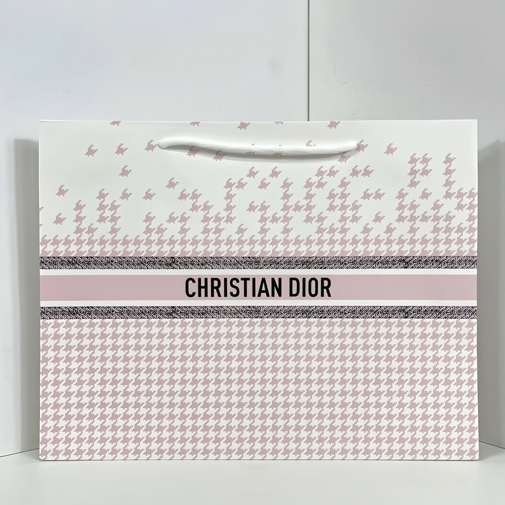 Dior Pink perfume Sample 16 Piece Gift Box