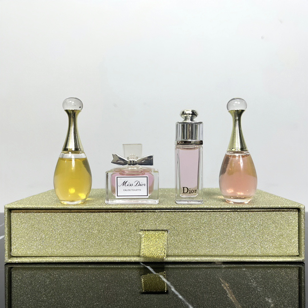 Dior mini perfume four piece set 50ml*4